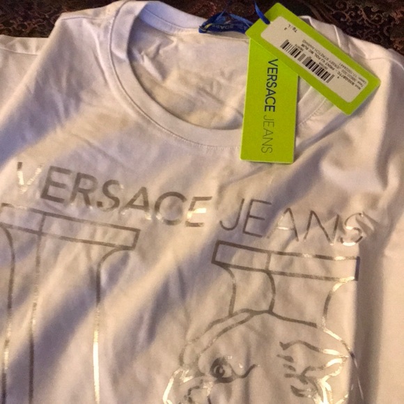 White lg white Versace tee - Picture 3 of 3